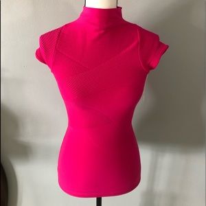 SOLD 🌺🌺🌺 FUNNEL NECK SHORT SLEEVES STRETCHY TOP